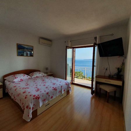 Apartmani Renata Brela Exterior photo
